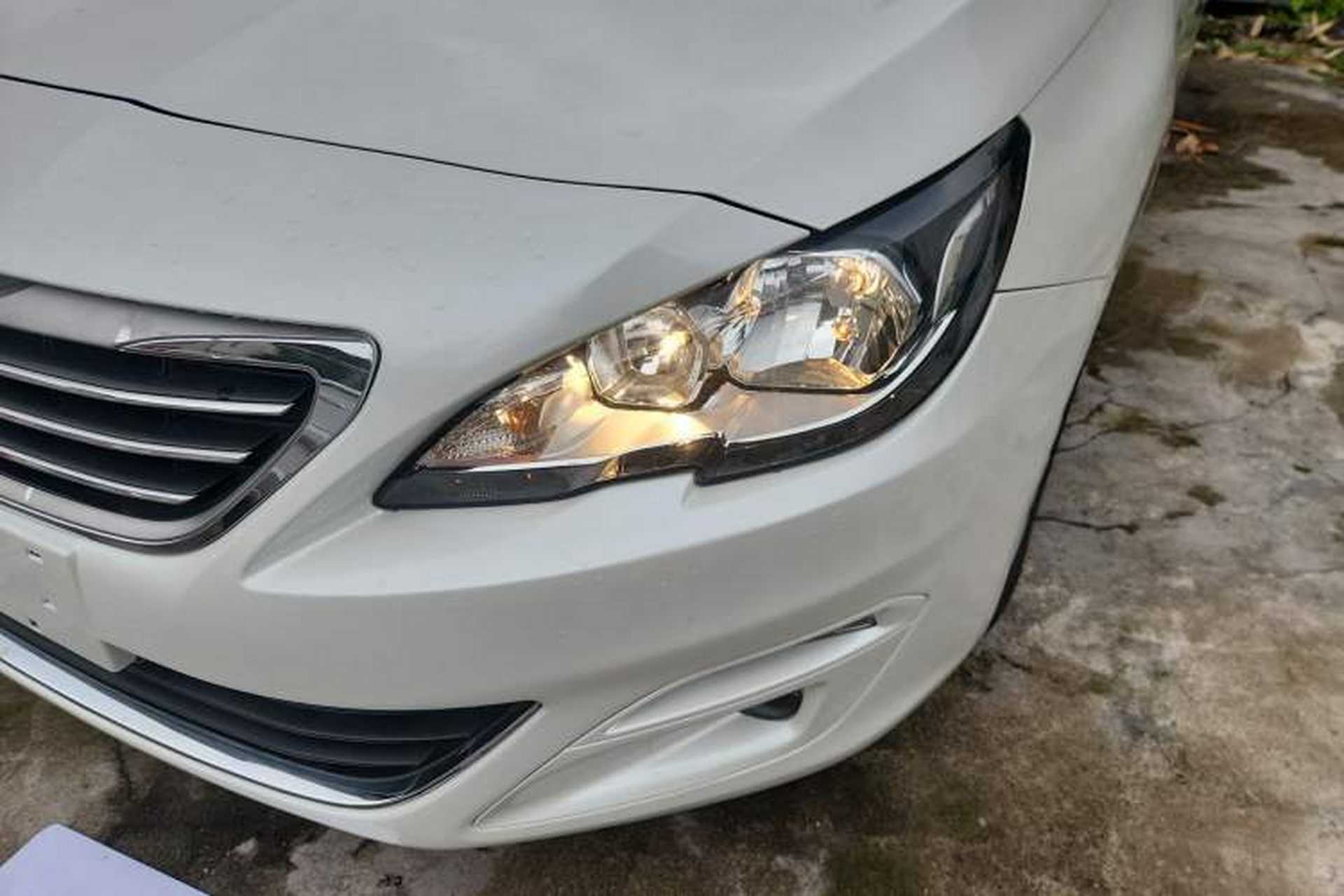 Used Peugeot 408 2014 1.8L Manual Leading Edition Left Front Headlight