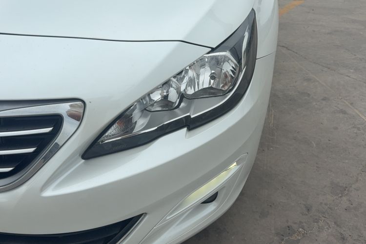 Used Peugeot 408 2014 1.8L Automatic Luxury Edition Left Front Headlight
