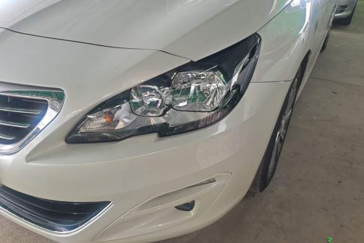 Used Peugeot 408 2014 1.8L Automatic Luxury Edition Left Front Headlight