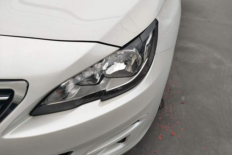 Used Peugeot 408 2014 1.8L Manual Leading Edition Left Front Headlight