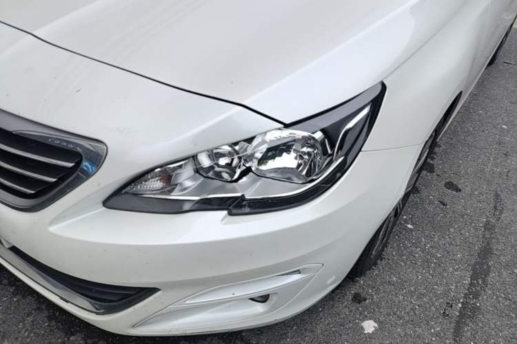 Used Peugeot 408 2014 1.8L Automatic Luxury Edition Left Front Headlight