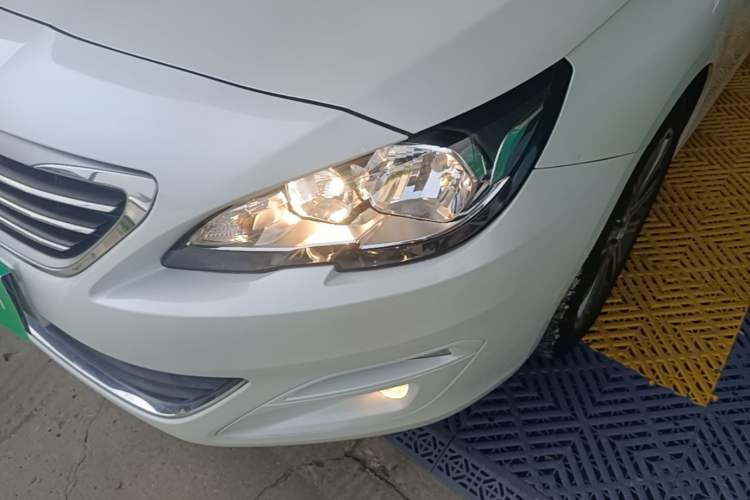 Used Peugeot 408 2014 1.8L Automatic Luxury Edition Left Front Headlight