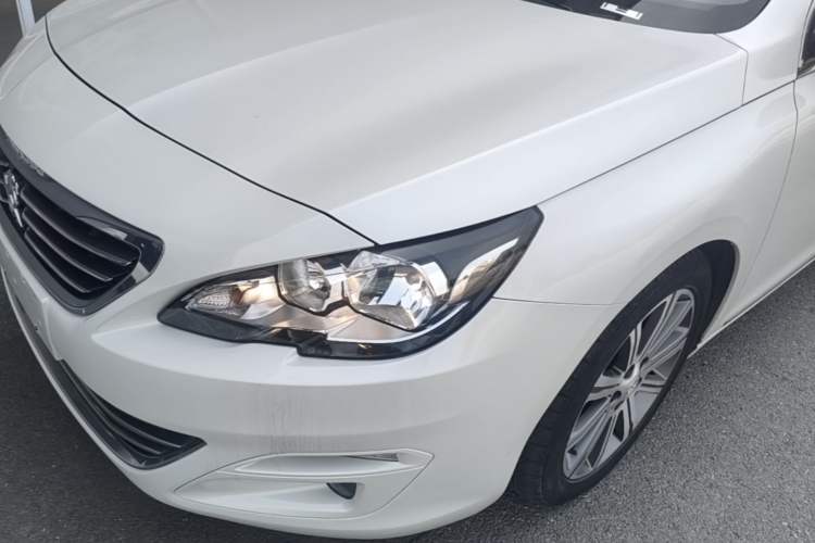 Used Peugeot 408 2014 1.8L Automatic Luxury Edition Left Front Headlight