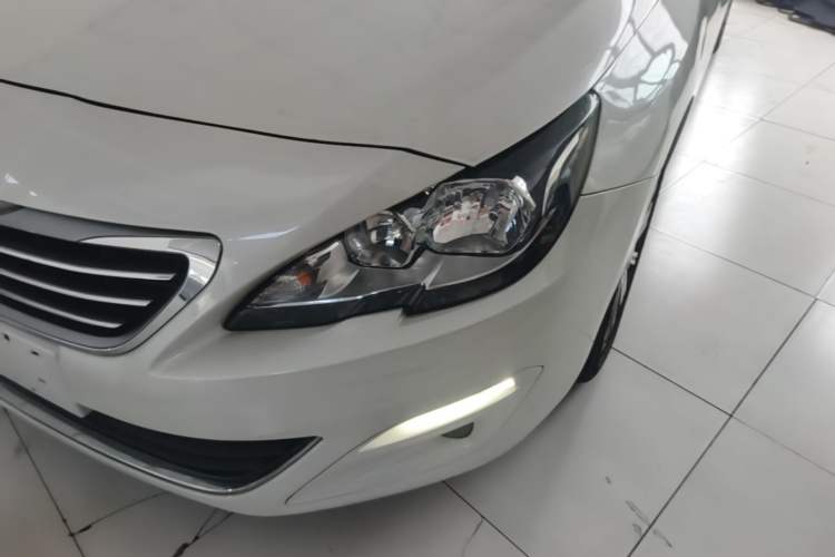 Used Peugeot 408 2014 1.8L Automatic Luxury Edition Left Front Headlight