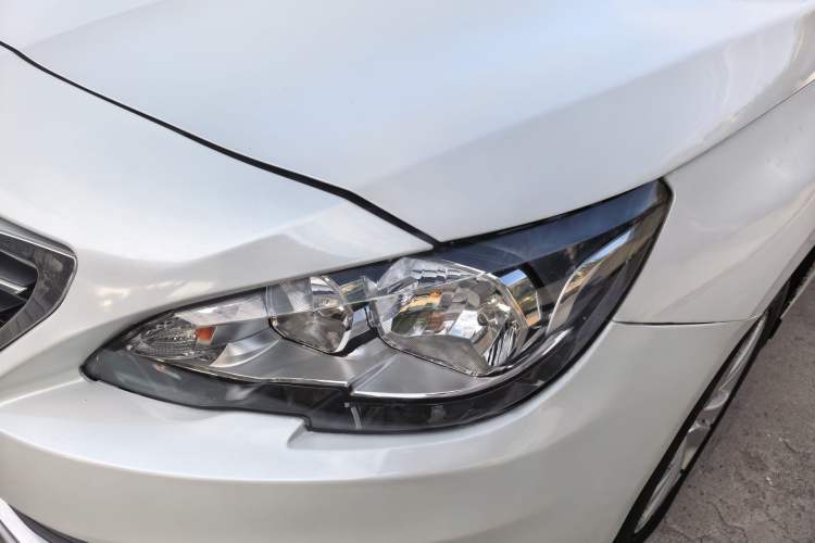Used Peugeot 408 2014 1.8L Automatic Leading Edition Left Front Headlight