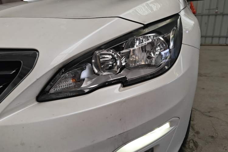 Used Peugeot 408 2014 1.6T Automatic Prestige Edition Left Front Headlight
