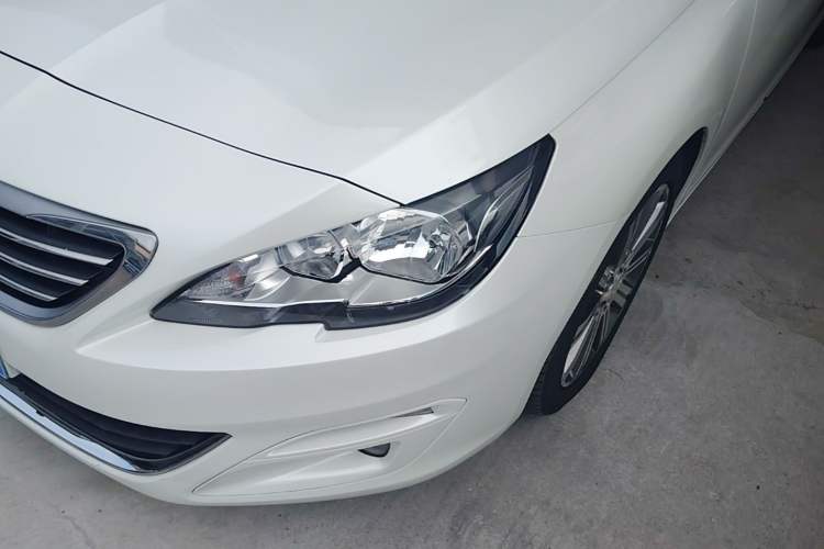 Used Peugeot 408 2014 1.8L Automatic Luxury Edition Left Front Headlight