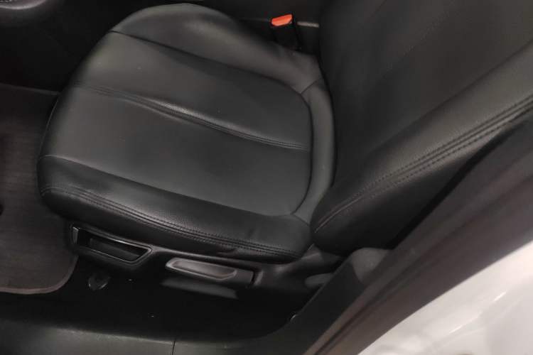Used Peugeot 408 2014 1.8L Automatic Luxury Edition Left Front Seat