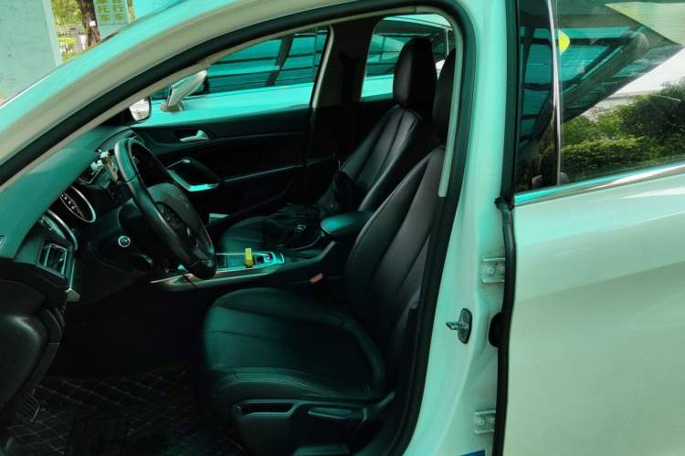 Used Peugeot 408 2014 1.8L Automatic Luxury Edition Left Front Seat