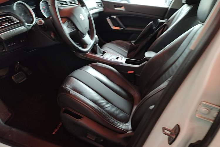 Used Peugeot 408 2014 1.6T Automatic Prestige Edition Left Front Seat