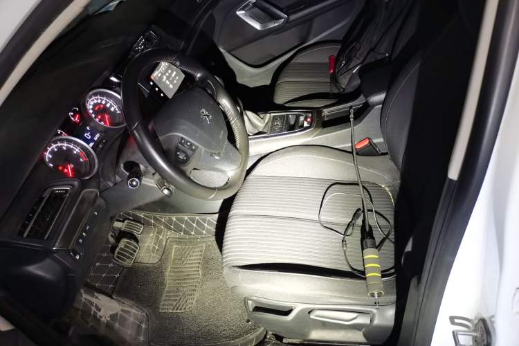 Used Peugeot 408 2014 1.8L Automatic Luxury Edition Left Front Seat