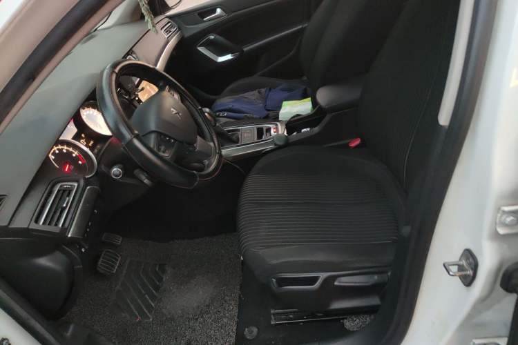 Used Peugeot 408 2014 1.8L Automatic Luxury Edition Left Front Seat