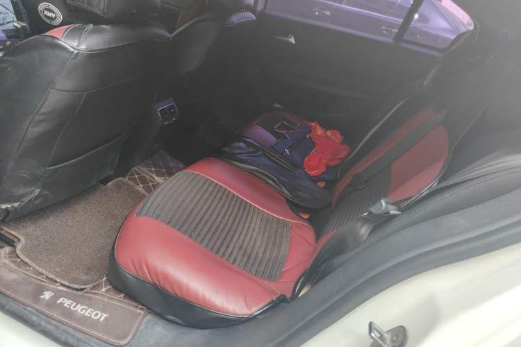 Used Peugeot 408 2014 1.8L Automatic Luxury Edition Left Rear Seat