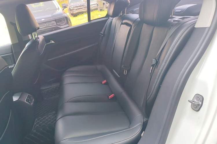 Used Peugeot 408 2014 1.8L Automatic Luxury Edition Left Rear Seat