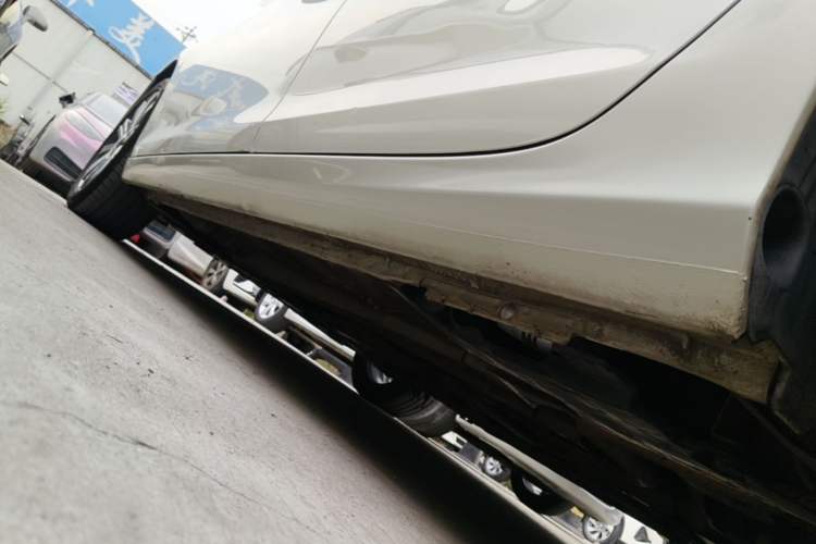Used Peugeot 408 2014 1.8L Automatic Luxury Edition Left Side Sill