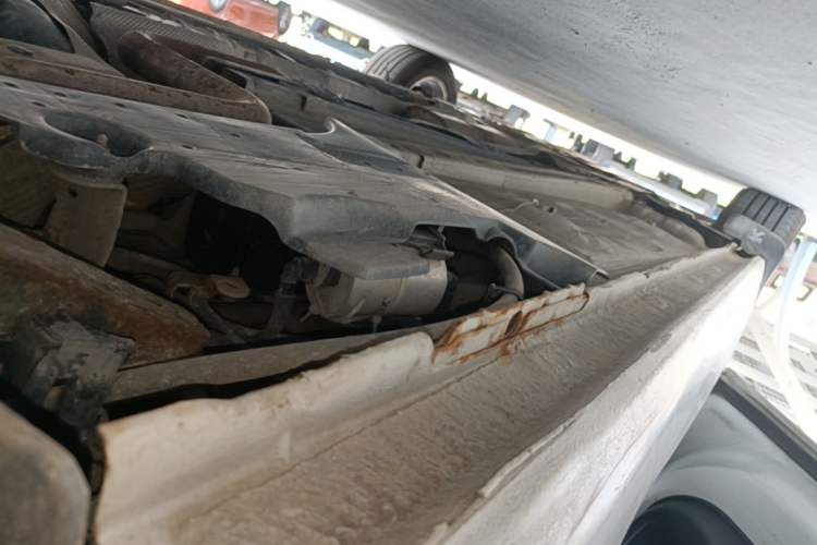 Used Peugeot 408 2014 1.8L Manual Leading Edition Left Side Sill