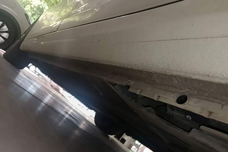 Used Peugeot 408 2014 1.8L Automatic Luxury Edition Left Side Sill