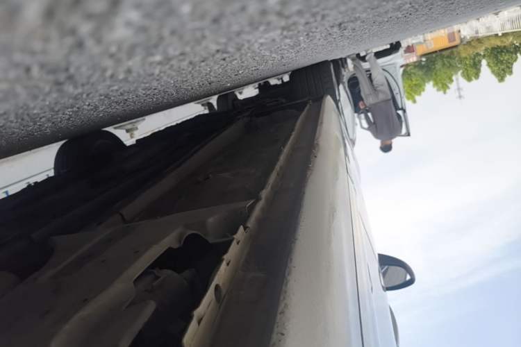 Used Peugeot 408 2014 1.8L Automatic Luxury Edition Left Side Sill