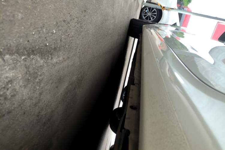 Used Peugeot 408 2014 1.8L Automatic Luxury Edition Left Side Sill