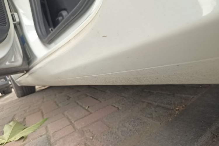 Used Peugeot 408 2014 1.8L Automatic Luxury Edition Left Side Sill