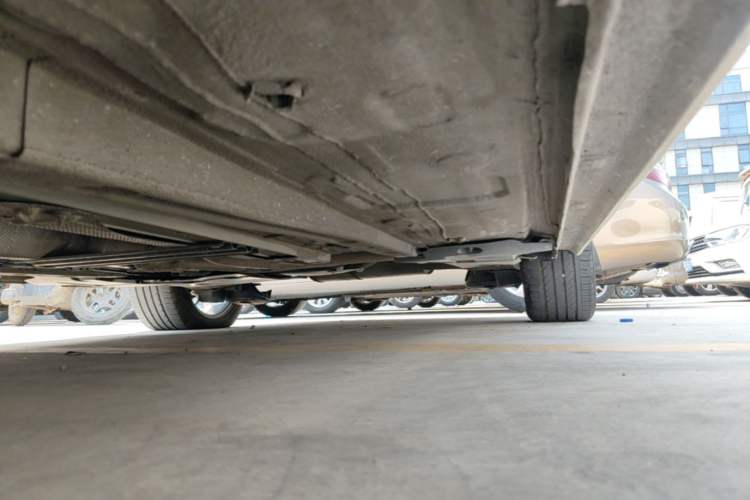 Used Peugeot 408 2014 1.8L Automatic Luxury Edition Left Side Sill