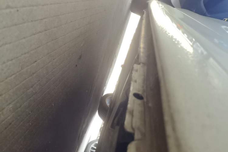 Used Peugeot 408 2014 1.8L Automatic Luxury Edition Left Side Sill