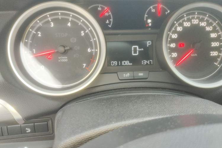 Used Peugeot 408 2014 1.8L Automatic Leading Edition Odometer Close Up