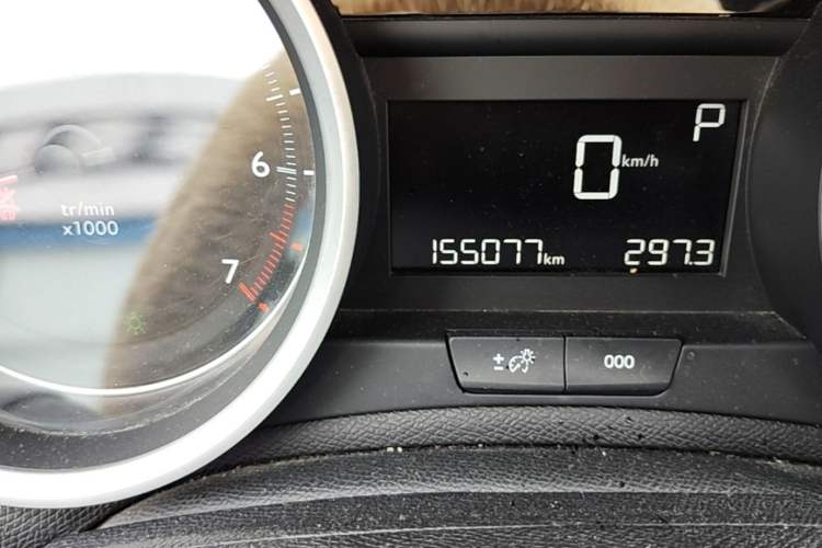 Used Peugeot 408 2014 1.8L Automatic Luxury Edition Odometer Close Up