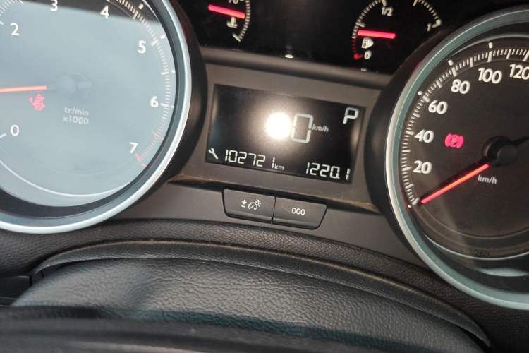 Used Peugeot 408 2014 1.8L Automatic Luxury Edition Odometer Close Up