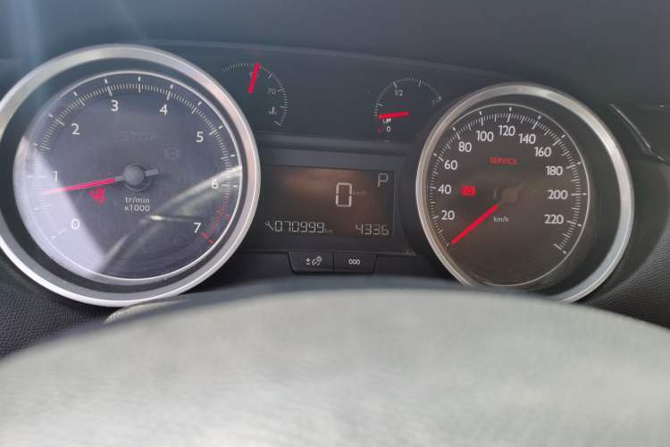 Used Peugeot 408 2014 1.8L Automatic Luxury Edition Odometer Close Up