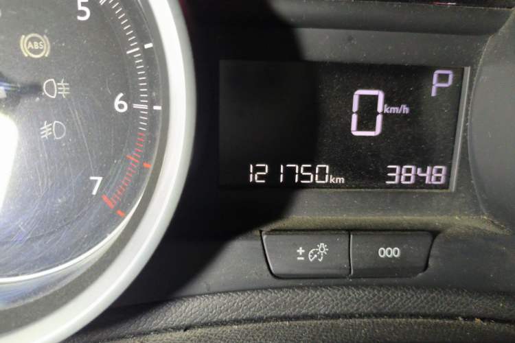 Used Peugeot 408 2014 1.8L Automatic Luxury Edition Odometer Close Up