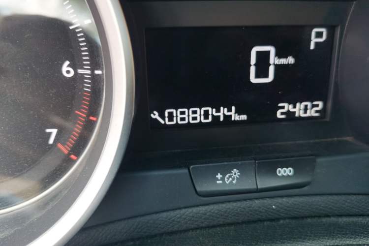 Used Peugeot 408 2014 1.8L Automatic Luxury Edition Odometer Close Up
