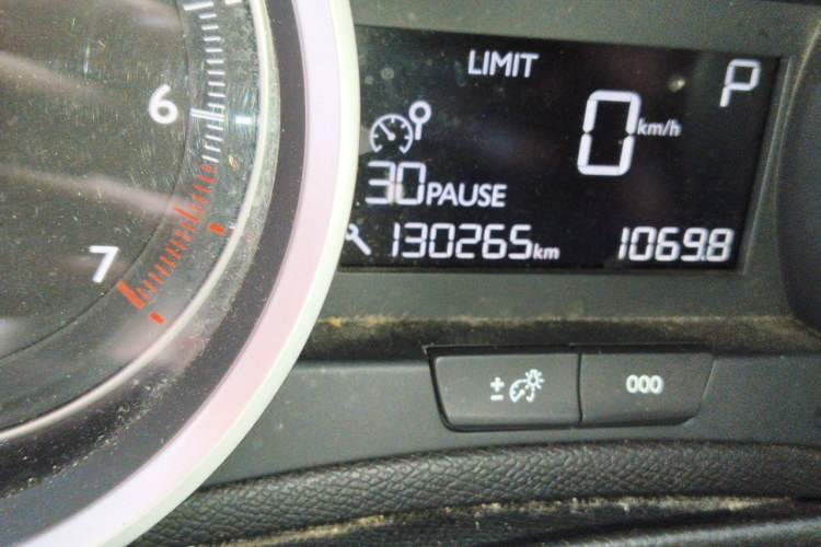Used Peugeot 408 2014 1.8L Automatic Luxury Edition Odometer Close Up