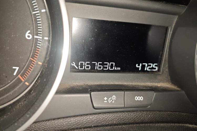 Used Peugeot 408 2014 1.8L Automatic Luxury Edition Odometer Close Up