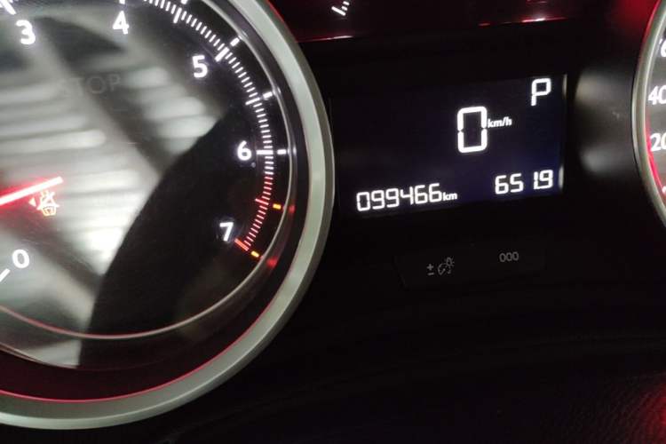 Used Peugeot 408 2014 1.8L Automatic Luxury Edition Odometer Close Up