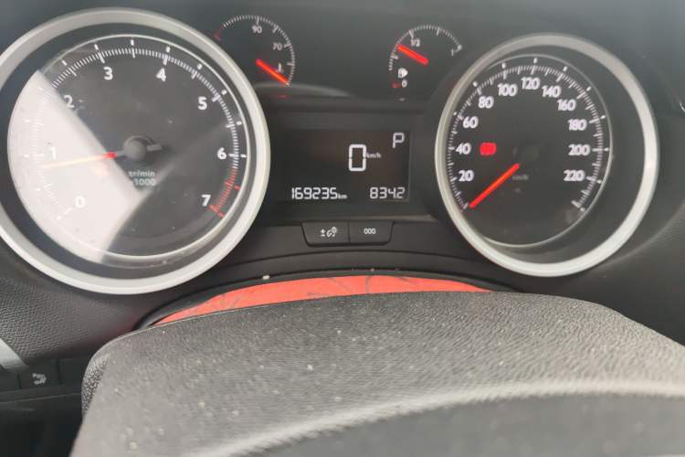 Used Peugeot 408 2014 1.8L Automatic Luxury Edition Odometer Close Up