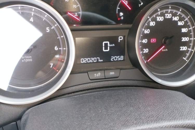 Used Peugeot 408 2014 1.8L Automatic Leading Edition Odometer Close Up