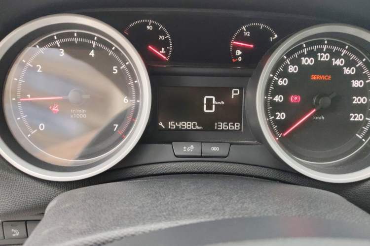 Used Peugeot 408 2014 1.8L Automatic Luxury Edition Odometer Close Up