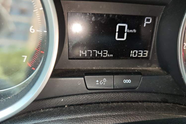 Used Peugeot 408 2014 1.8L Automatic Luxury Edition Odometer Close Up