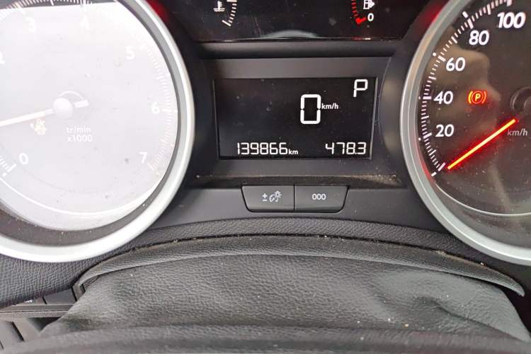 Used Peugeot 408 2014 1.8L Automatic Luxury Edition Odometer Close Up
