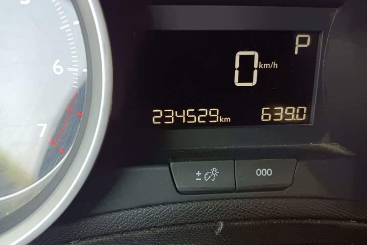 Used Peugeot 408 2014 1.8L Automatic Luxury Edition Odometer Close Up