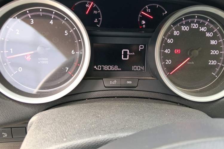 Used Peugeot 408 2014 1.8L Automatic Luxury Edition Odometer Close Up