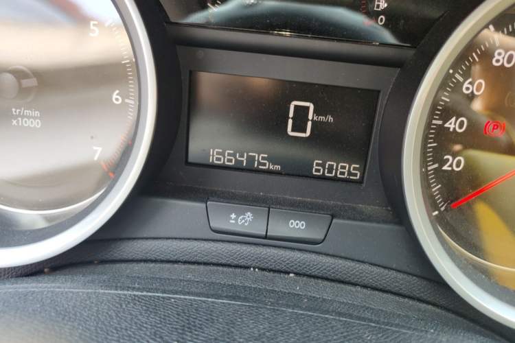 Used Peugeot 408 2014 1.8L Manual Leading Edition Odometer Close Up