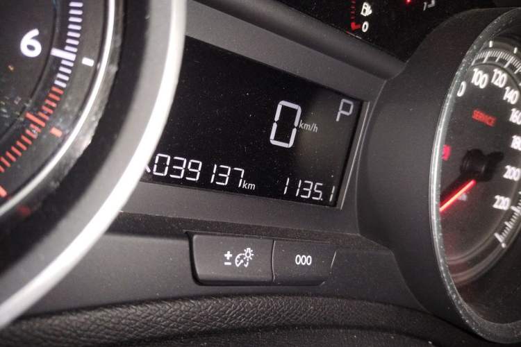 Used Peugeot 408 2014 1.8L Automatic Luxury Edition Odometer Close Up