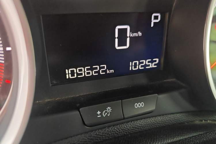 Used Peugeot 408 2014 1.8L Automatic Luxury Edition Odometer Close Up