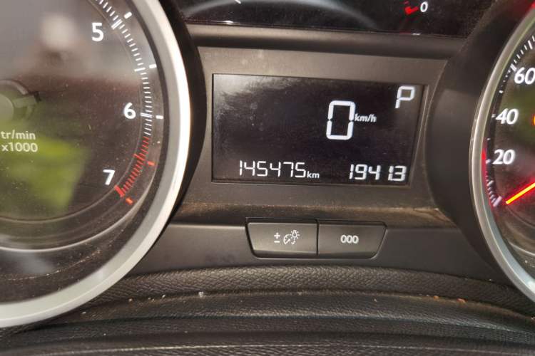 Used Peugeot 408 2014 1.8L Automatic Luxury Edition Odometer Close Up
