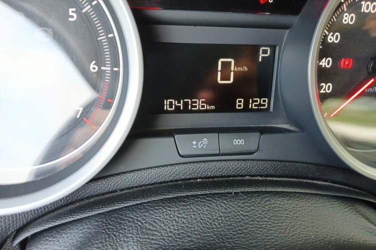 Used Peugeot 408 2014 1.8L Automatic Luxury Edition Odometer Close Up