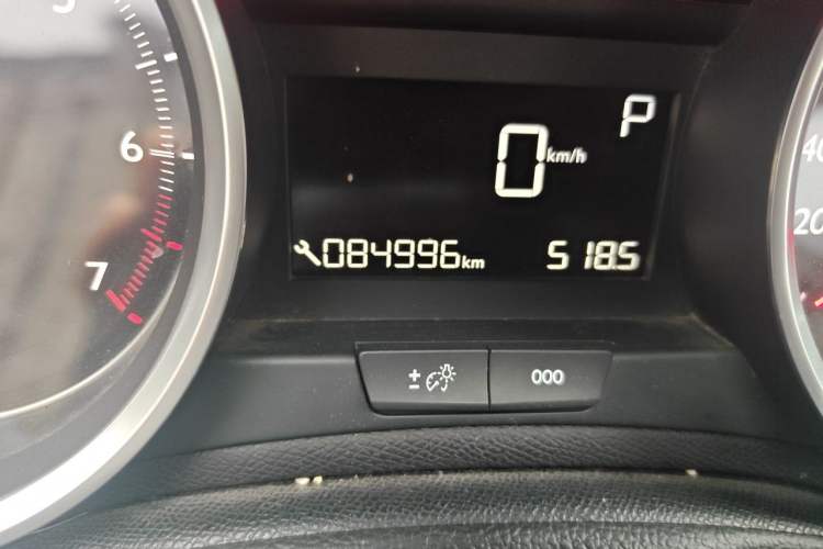 Used Peugeot 408 2014 1.8L Automatic Luxury Edition Odometer Close Up