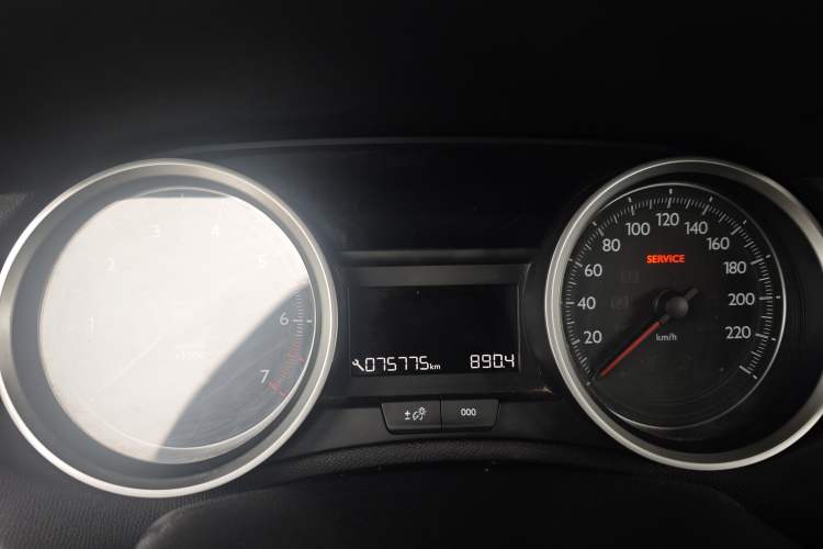 Used Peugeot 408 2014 1.8L Manual Leading Edition Odometer Close Up