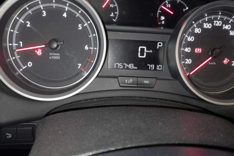 Used Peugeot 408 2014 1.8L Automatic Luxury Edition Odometer Close Up